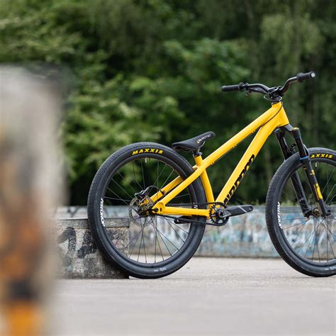 Custom butted 6061-T6 alloy with integrated chain tensioners & alloy headbadge. . Airdrop bikes
